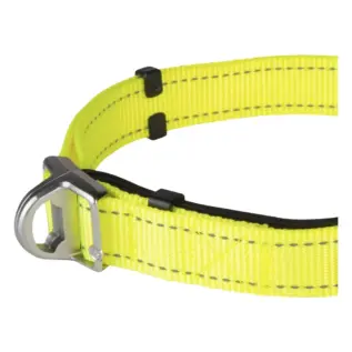 Rogz Utility Large 20mm Fanbelt Safety Collar, Yellow Reflective buckle detail Close view of the Yellow Rogz Utility Safety Collar hardware and webbing
